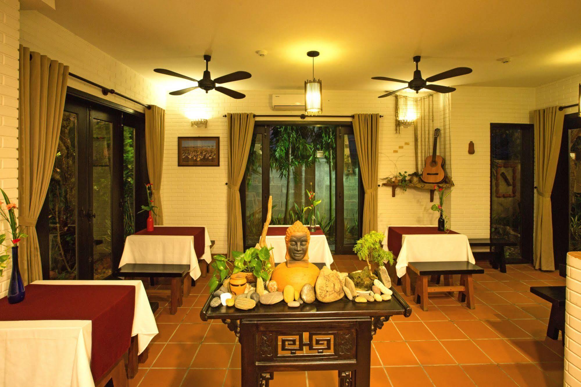 East West Villa Hoi An Exteriör bild